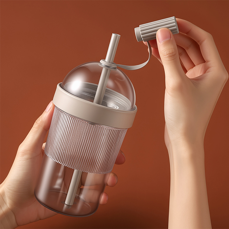 Training Cup Straw - أكواب قهوة مع أغطية قابلة لإعادة