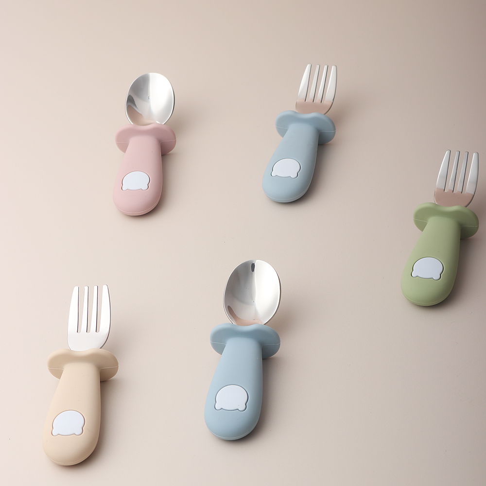 ملعقة وشوكة سيليكون على شكل با - مراجعة Baby Food Utensils وسعره